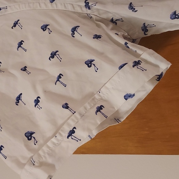 Denim and Flower Short Sleeved Button Down - Picture 4 of 9